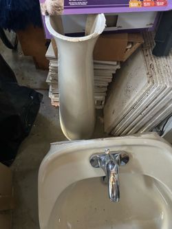 Vintage off white pedestal sink with faucet 31 “ great for rental or will enhance any small space