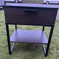Bedside Table/Nightstand 