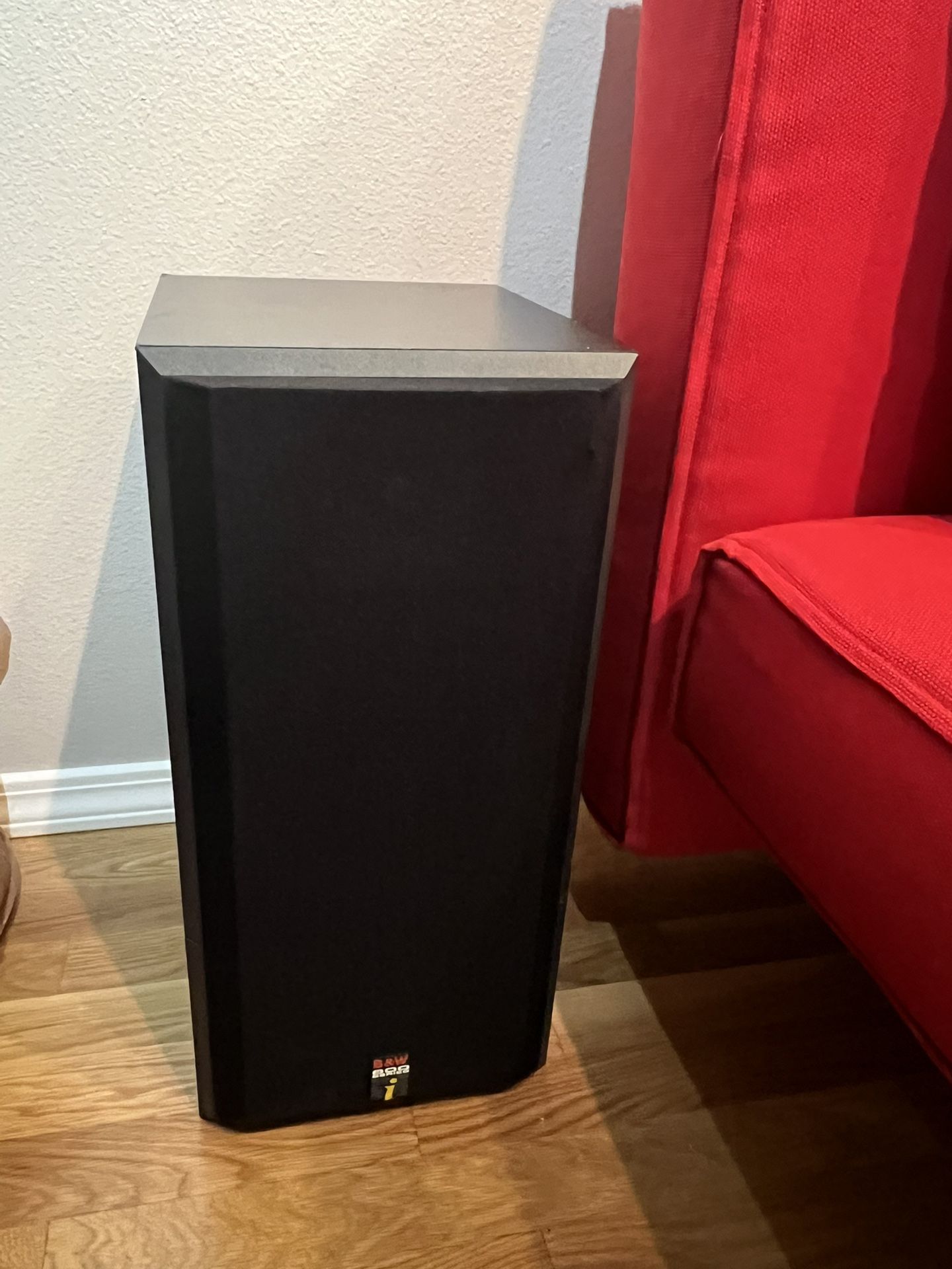 Bowers & Wilkins DM 610 speaker series 600i