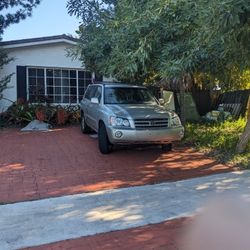 Toyota Highlander limited 2003