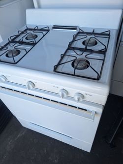 APARTMENT  BASIC STOVE.(INSTALLED)