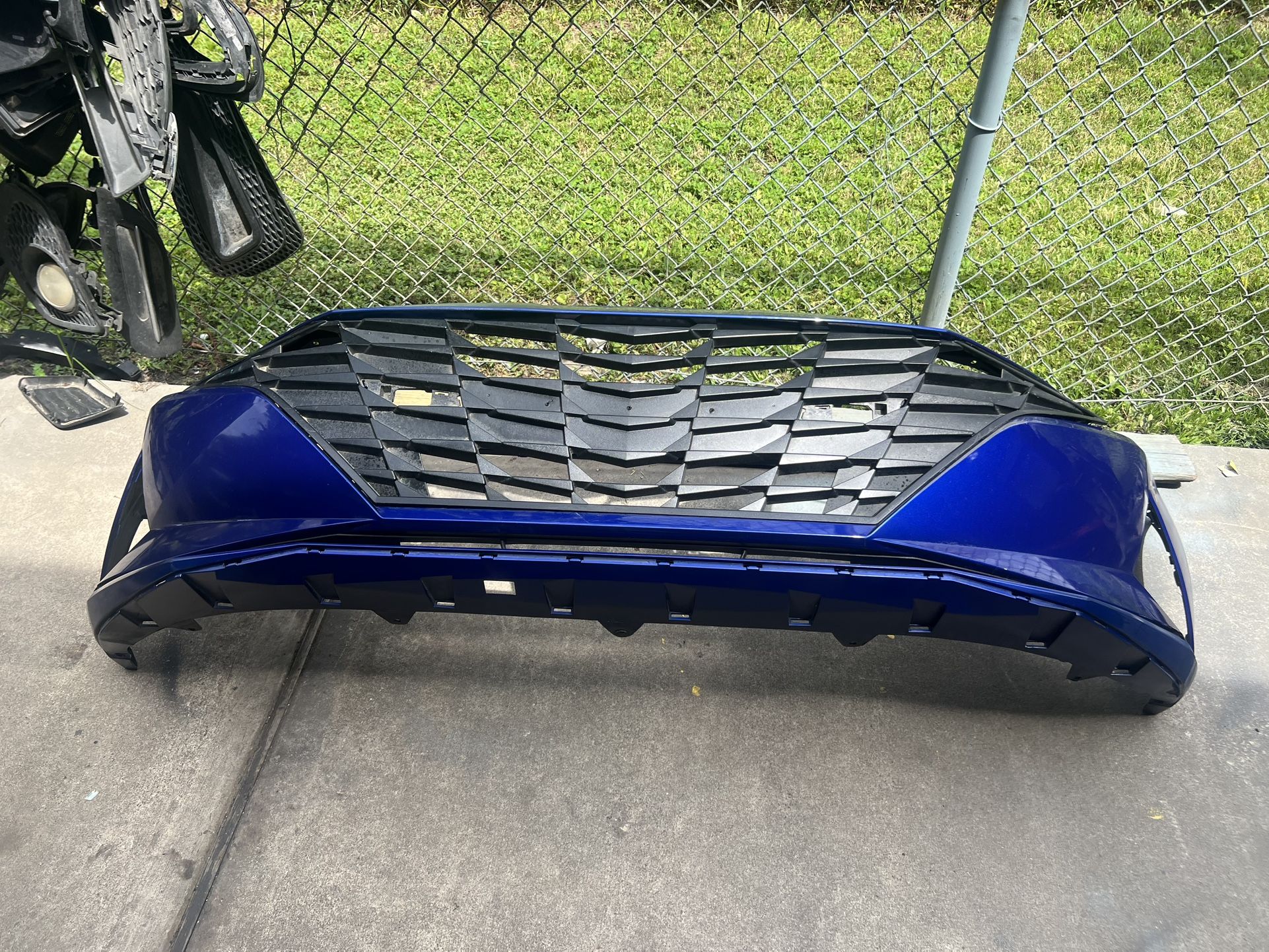 2021-2023 Hyundai Elantra Front Bumper Used Oem 