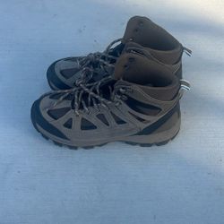 High Sierra Women’s Hiking Boots Sz 8.5 