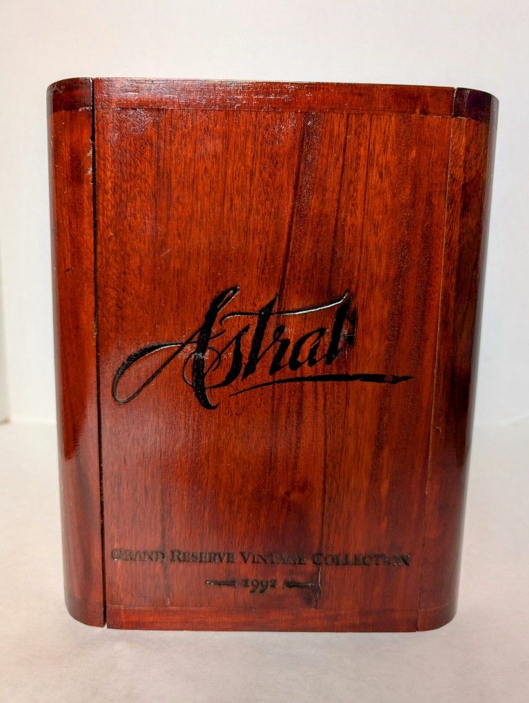 1992 Astral Grand Reserve Vintage Collection - Wood Cigar Box