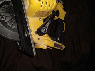 DeWalt skill saw