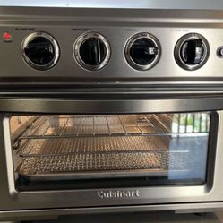 Cuisinart Air Fryer - stainless model TOA-60 in Black/ Stainless Steel. Like new. 