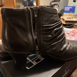 Women’s Dansko Brown Boot Sz 41