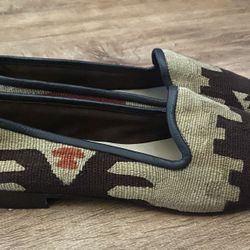 RES IPSA Women’s Kilim Loafers.  Size 9