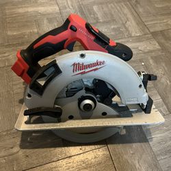 Milwaukee Circular Saw 7 1/4 M18