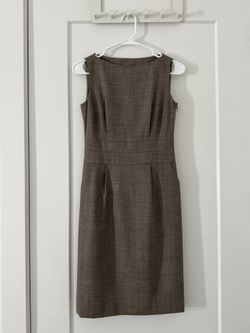Banana Republic Sleeveless Sheath Dress