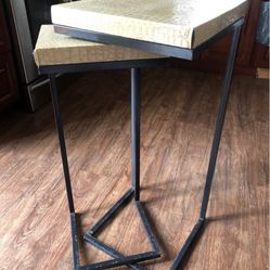 2-Piece Modern Stackable Nesting Coffee Accent (imitating crocodile skin) End Tables