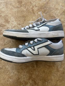 Vans Low-Top Sneakers White and Gray. Woman’s 5.5 and men’s 4
