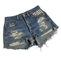 levis 501 limited edition Silver Stud shorts women destroyed button Fly 28  10.5” inseam  