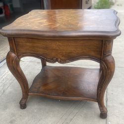 Nice End Table-As Is 