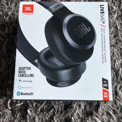 JBL Live 660NC Wireless Over-Ear Noise-Cancelling Headphones