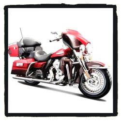 ☠️ Harley Davidson ☠️ 2013 Electra Glide Ultra Limited - 1:12 Scale *NIB*