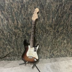 FENDER STRATOCASTER 