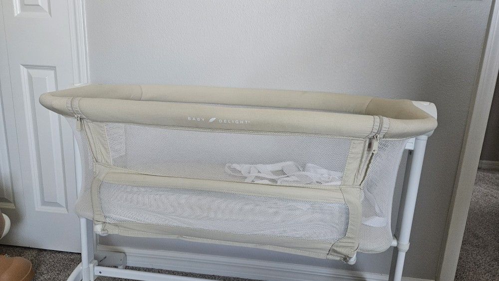 Baby Delight Bed Side Bassinet