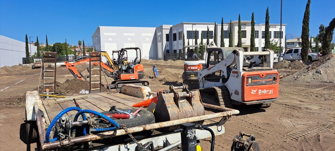 Bobcat & Excavator 