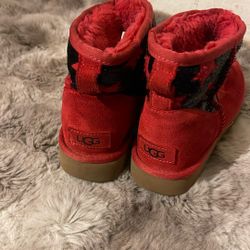 UGG Size 5 Girls