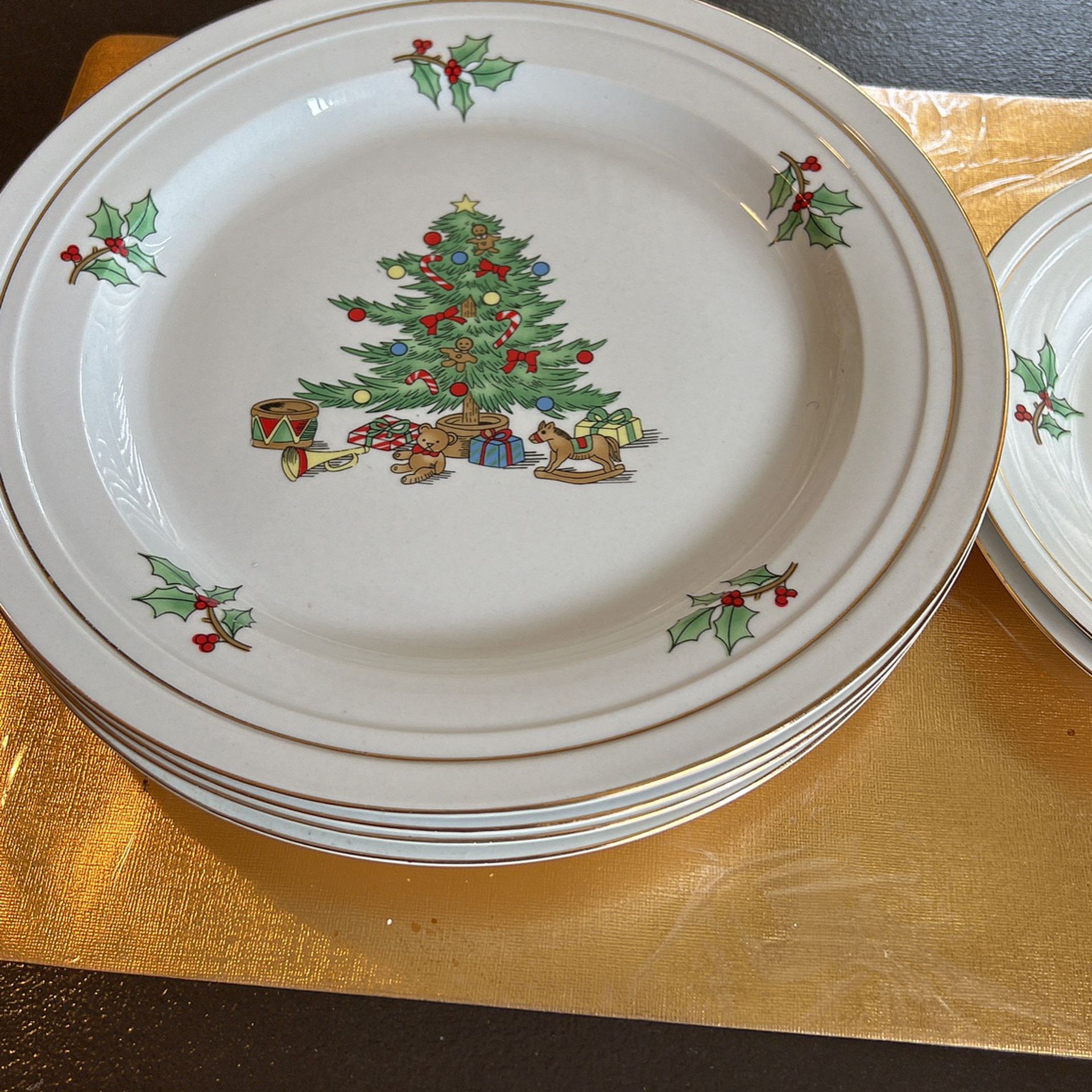 Meiwa Gold Trimmed Fine China , Plates And Saucers