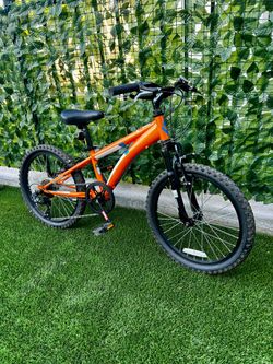 DIAMONDBACK COBRA KIDS MOUNTAIN BIKE 20” Wheels