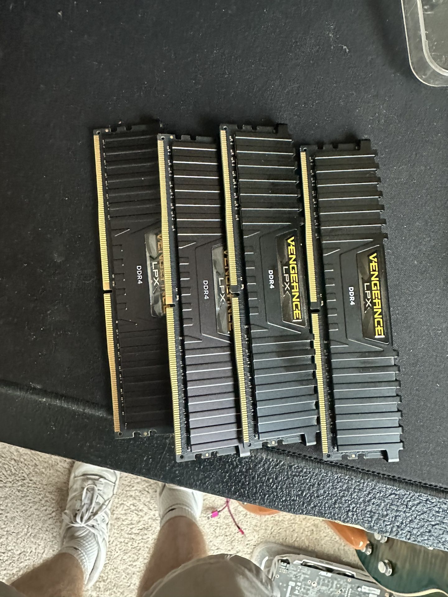 Corsair Vengeance LPX DDR4 RAM 8g(x4)