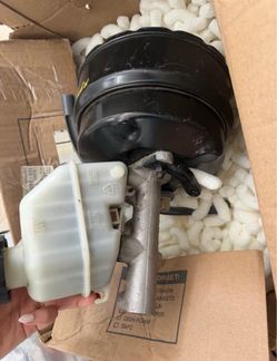 brake booster w/ master cylinder