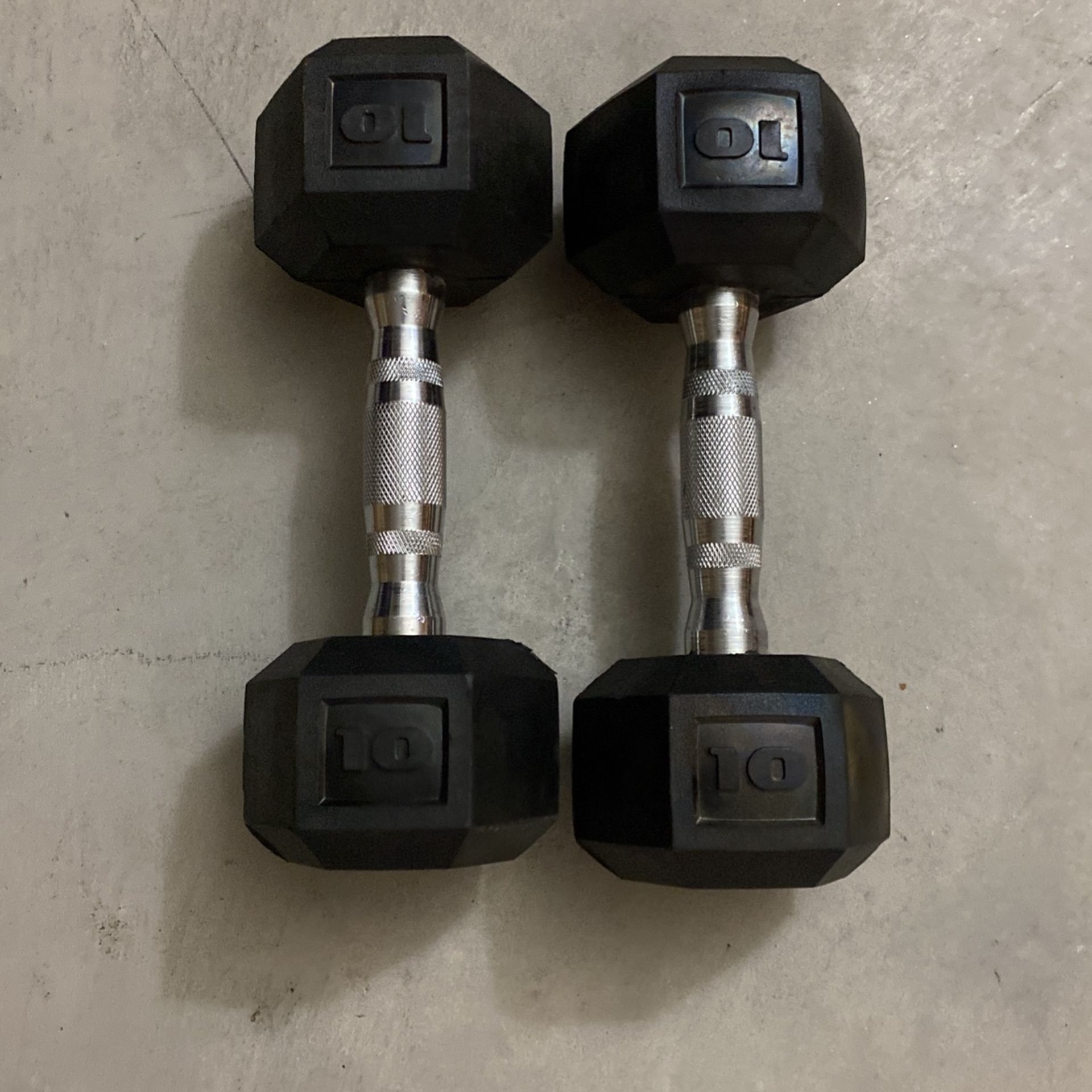 10 LB Rubber Hex Dumbbells