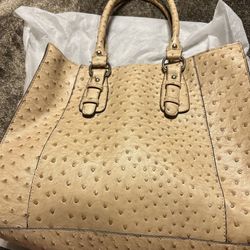 Tan/brown Ostrich Style Purse (pls Read Description Below)