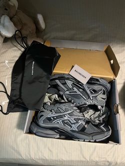 balenciaga runners