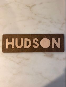 Wooden Hudson puzzle sign
