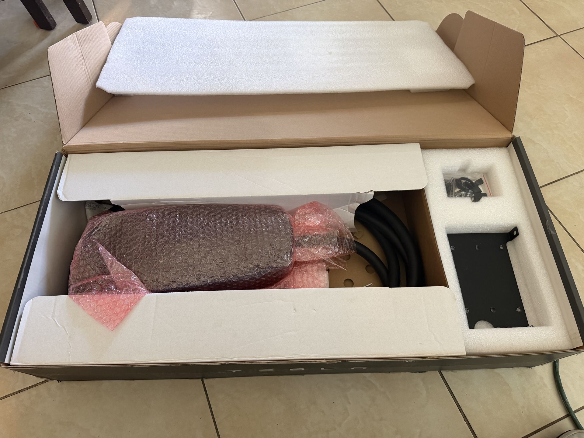 Tesla Gen 2 Wall connector 80A Elon musk signature Edition