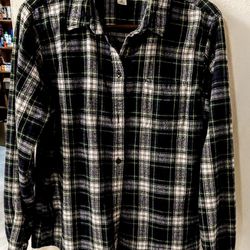 LL Bean All-Season Flannel Shirt, Traditional Untucked Fit, Long-Sleeve
Relaxed Fit, Men's Size Large
Gently Used
, 
Green, Blue and White Plaid
