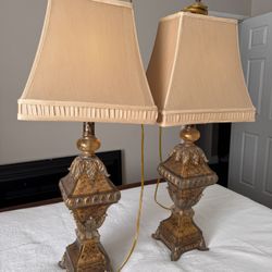 2 gold lamps