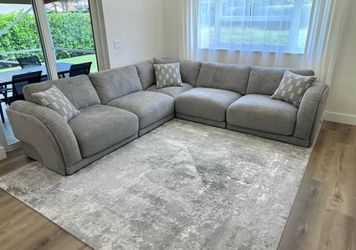 Sectional couch