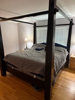 King size Dark Wood Four-Poster Canopy Bed Frame
