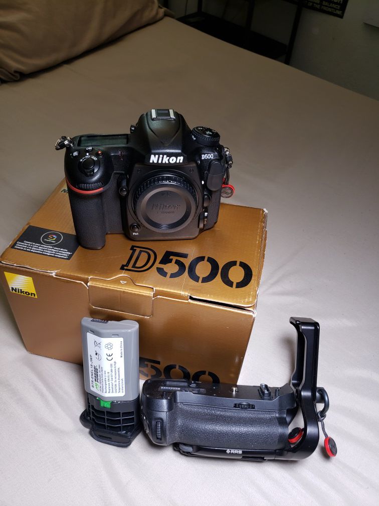 Nikon D500 Pro level 20mp DSLR - 10FPS - 4K VID