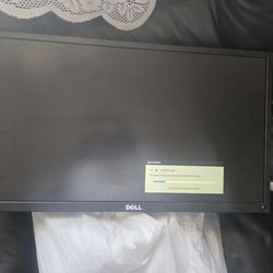 2x Dell 22" Monitors with Monitor Arm