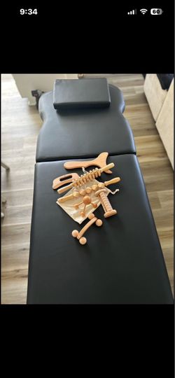Massage Bed Like New