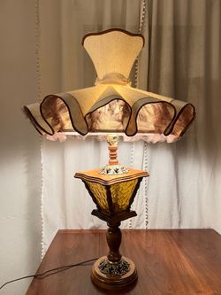 Hollywood Regency MCM Vintage Mid Century Modern Amber Glass ‘Petticoat’ Table Lamp