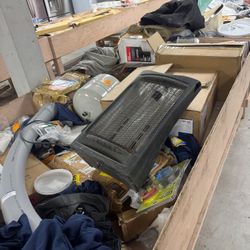 🎉 Dollar Bin Sale! 🎉  📅 monday 09/22 ⏰ 9:00 AM – 5:00 PM 📍 1322 S. 4th Ave., Yuma, AZ 85364  🔥 Every item in the bin is just $1 each! 🔥 Don’t mi