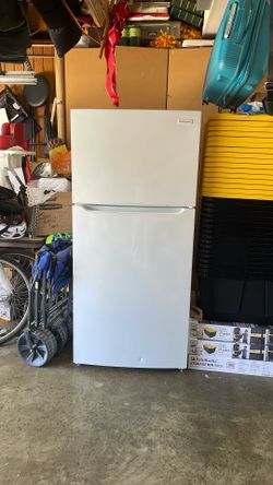 Like new refrigerator Frigidaire