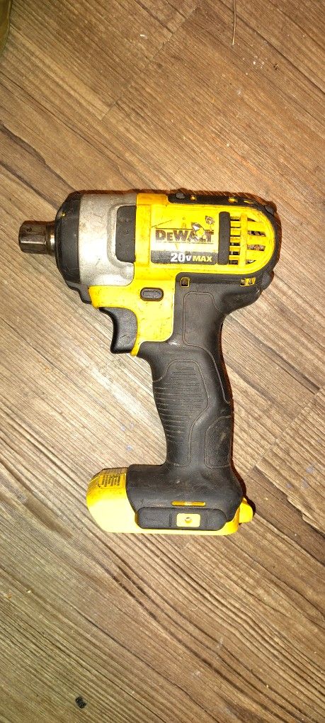 DeWalt 20V MAX* 1/2 in. Impact Wrench (Tool Only)