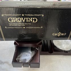 Wooden cigar ashtray with cutter 