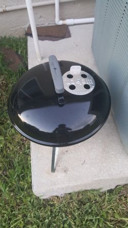 Small charcoal bbq used only 3x