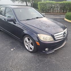 2010 Mercedes-Benz C-Class