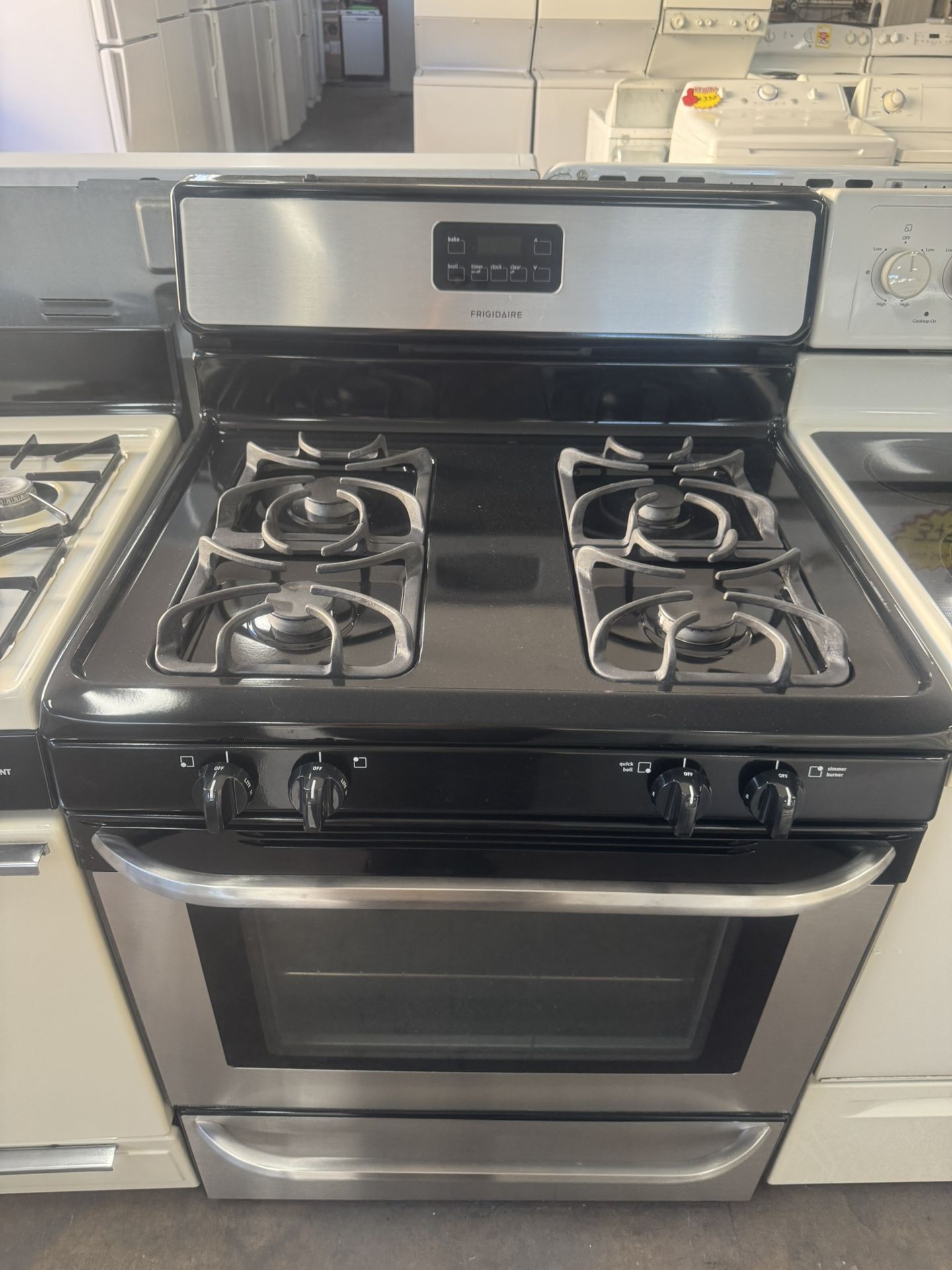 USED FRIGIDAIRE GAS STOVE