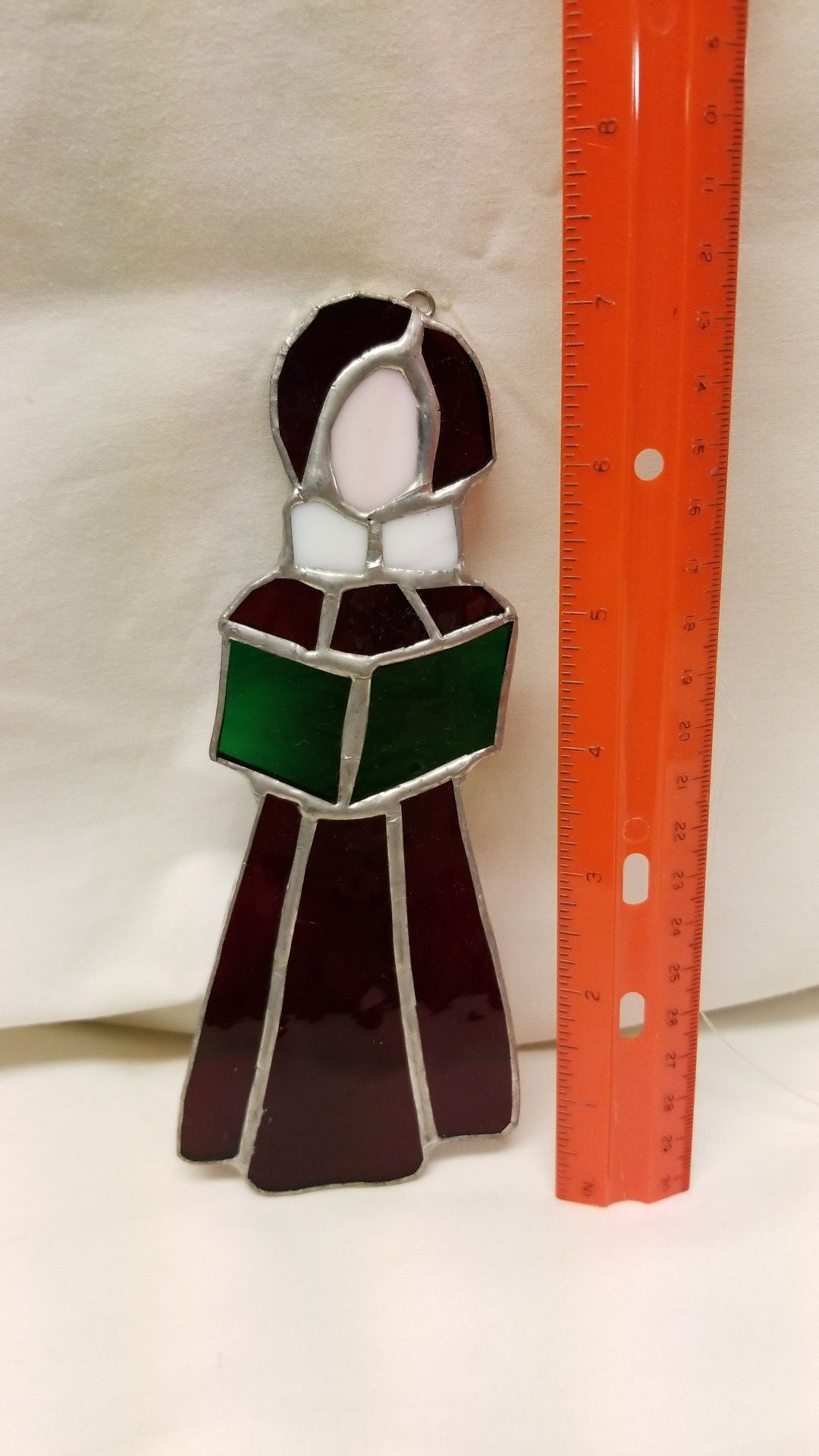 Stained glass Christmas carolers ornament/suncatcher