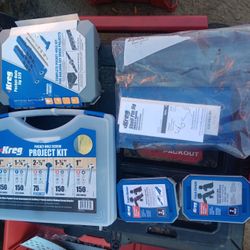 kreg jig and screws